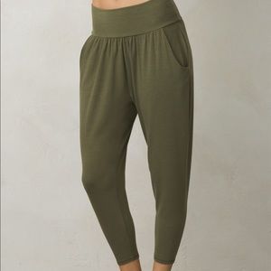 Prana Green Ryley Crop Yoga Pant
